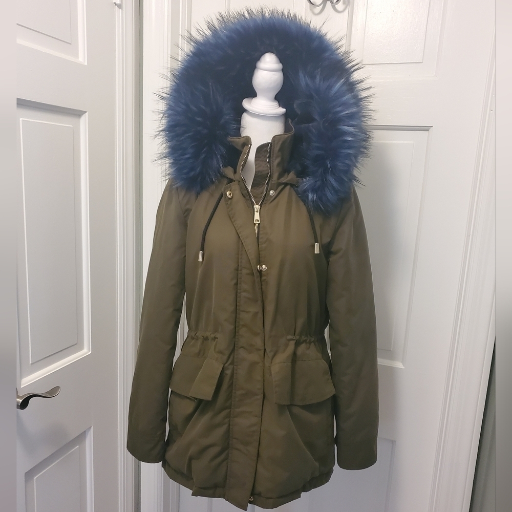 ZARA WOMENS KHAKI PARKA JACKET SIZE SMALL, STYLISH